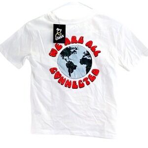 Art Class Kids White Graphic‎ T-Shirt "We Are All Connected"  Print Size M (7/8)